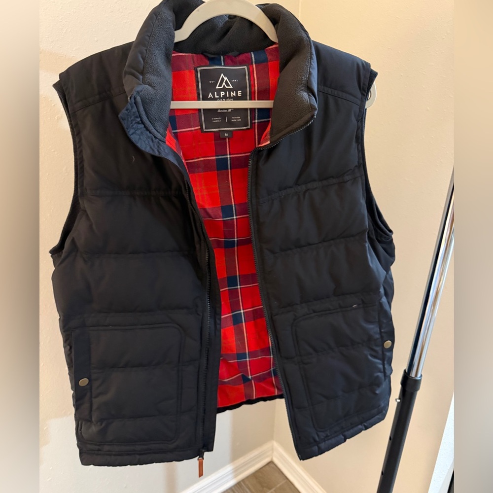 Alpine Design Puffer Vest Black Men’s Medium-Preowned